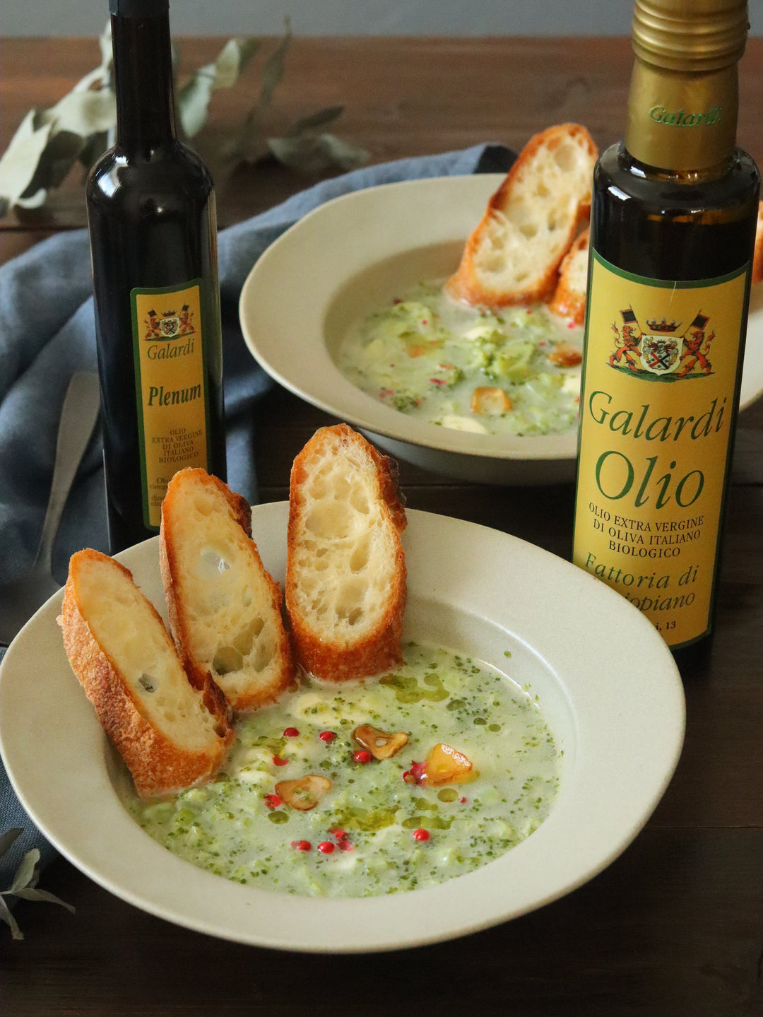 くたくたブロッコリーとモッツァレラのアーリオオーリオスープ