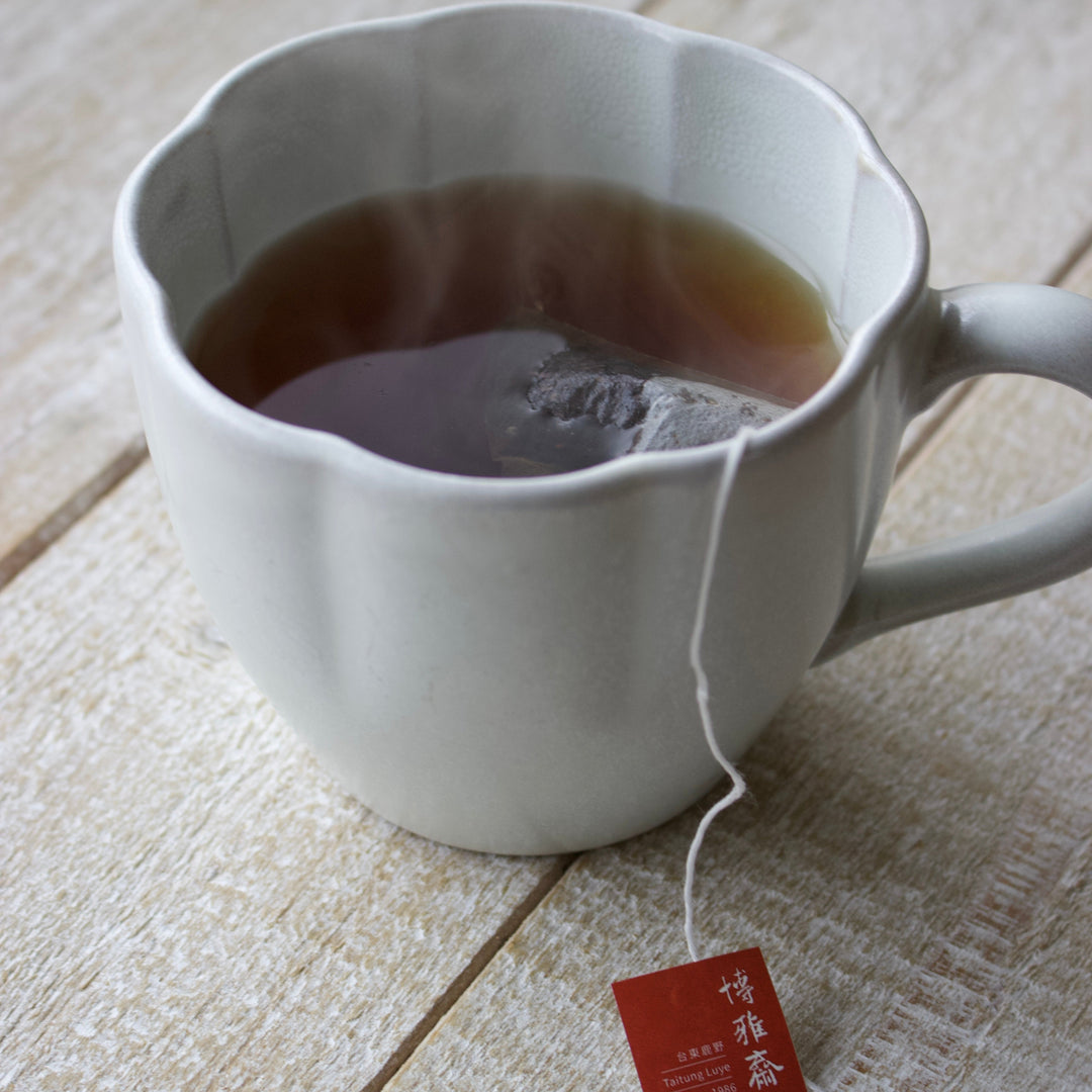 博雅齋 果香紅烏龍茶 “フルーティレッドウーロン”